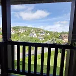 Apartment Beautiful With 3 Balconies
