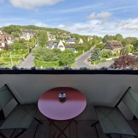 Beautiful With 3 Balconies Daire Blonville-sur-Mer
